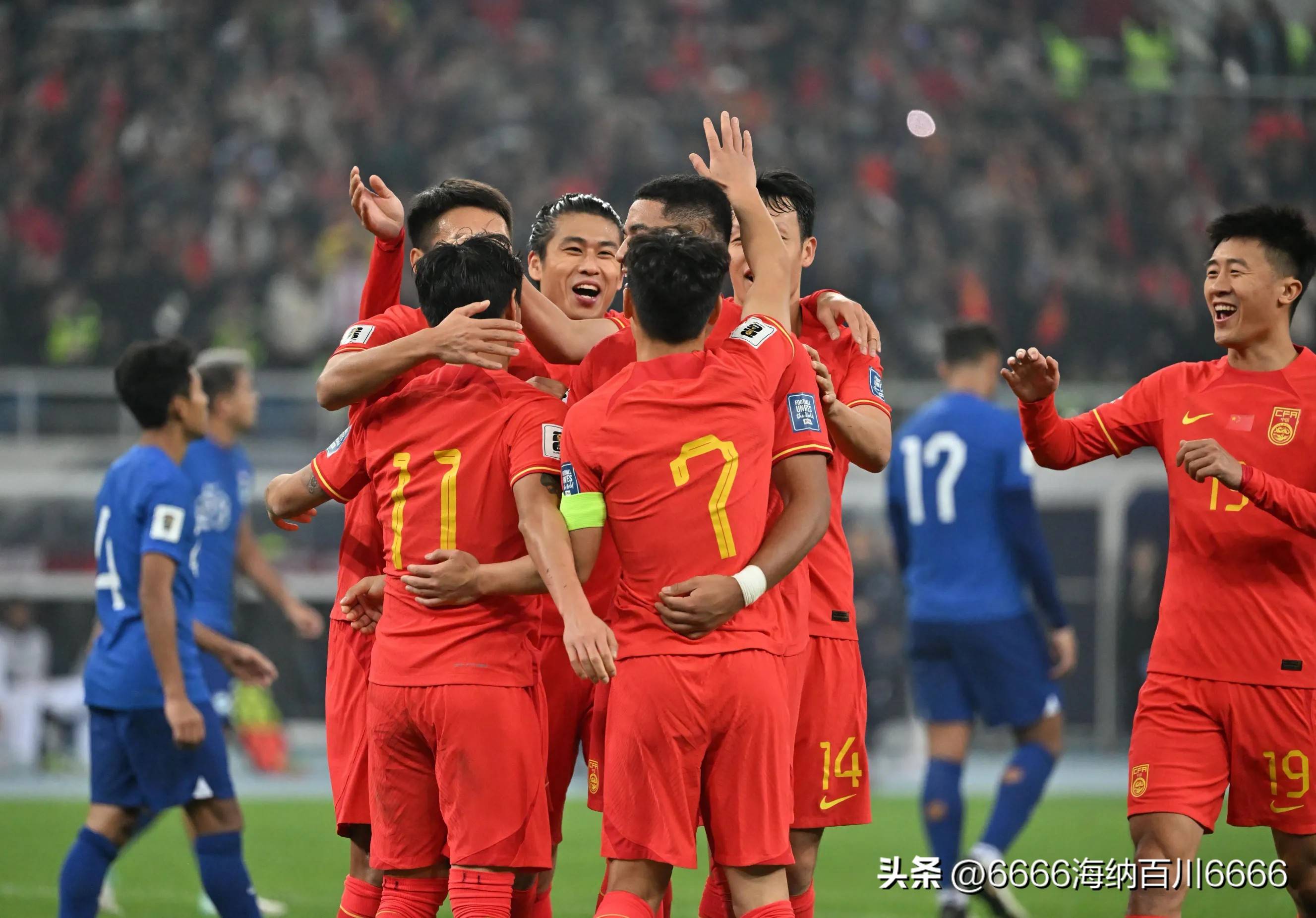 包含多名国脚参与俱乐部比赛，表现出色引关注的词条